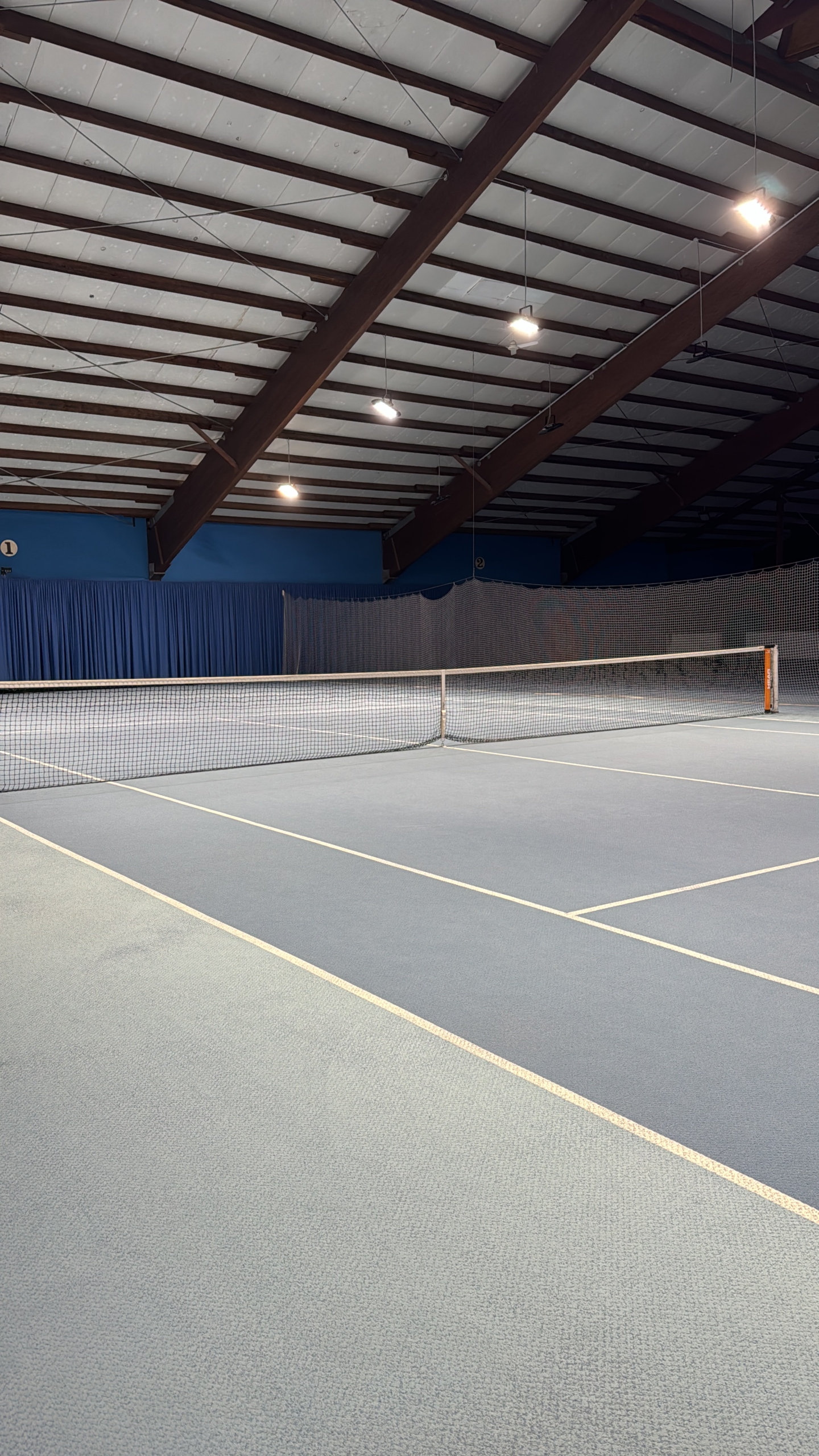 Innenansicht der TennisArena des TC Flein 1969